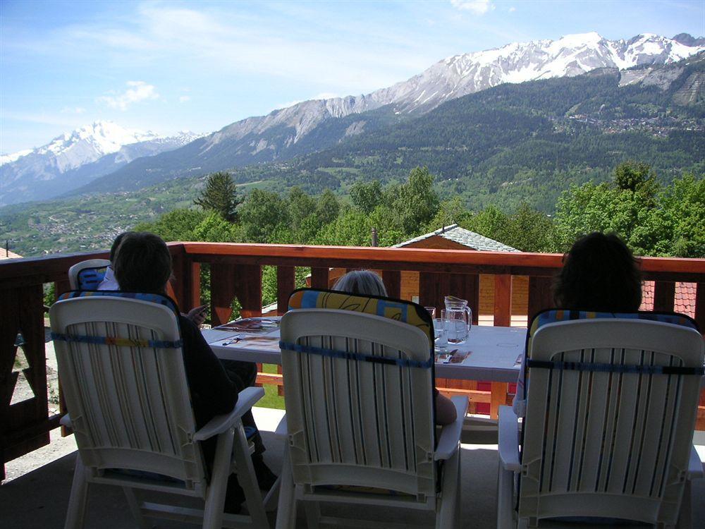 Chalet Des Alpes Acomodação com café da manhã Crans-Montana Exterior foto