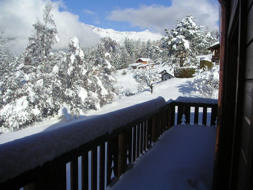 Chalet Des Alpes Acomodação com café da manhã Crans-Montana Exterior foto